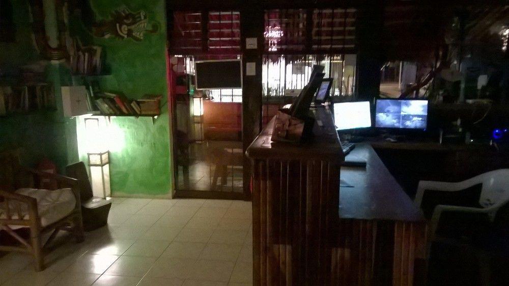Mayan Hostel แคนคูน ภายนอก รูปภาพ