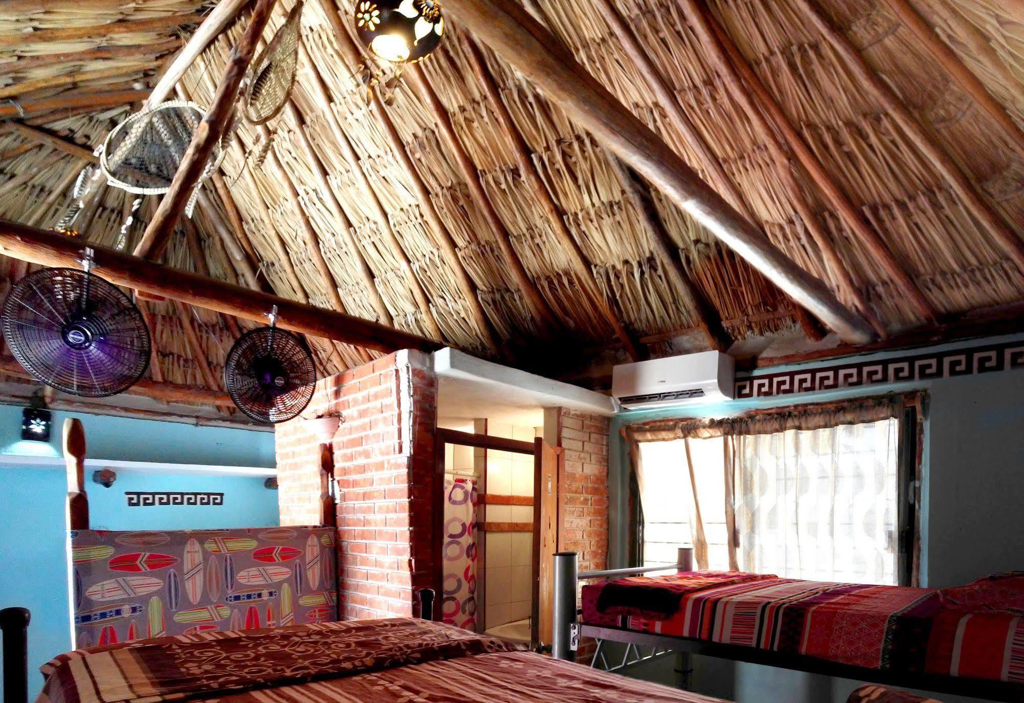 Mayan Hostel แคนคูน ภายนอก รูปภาพ