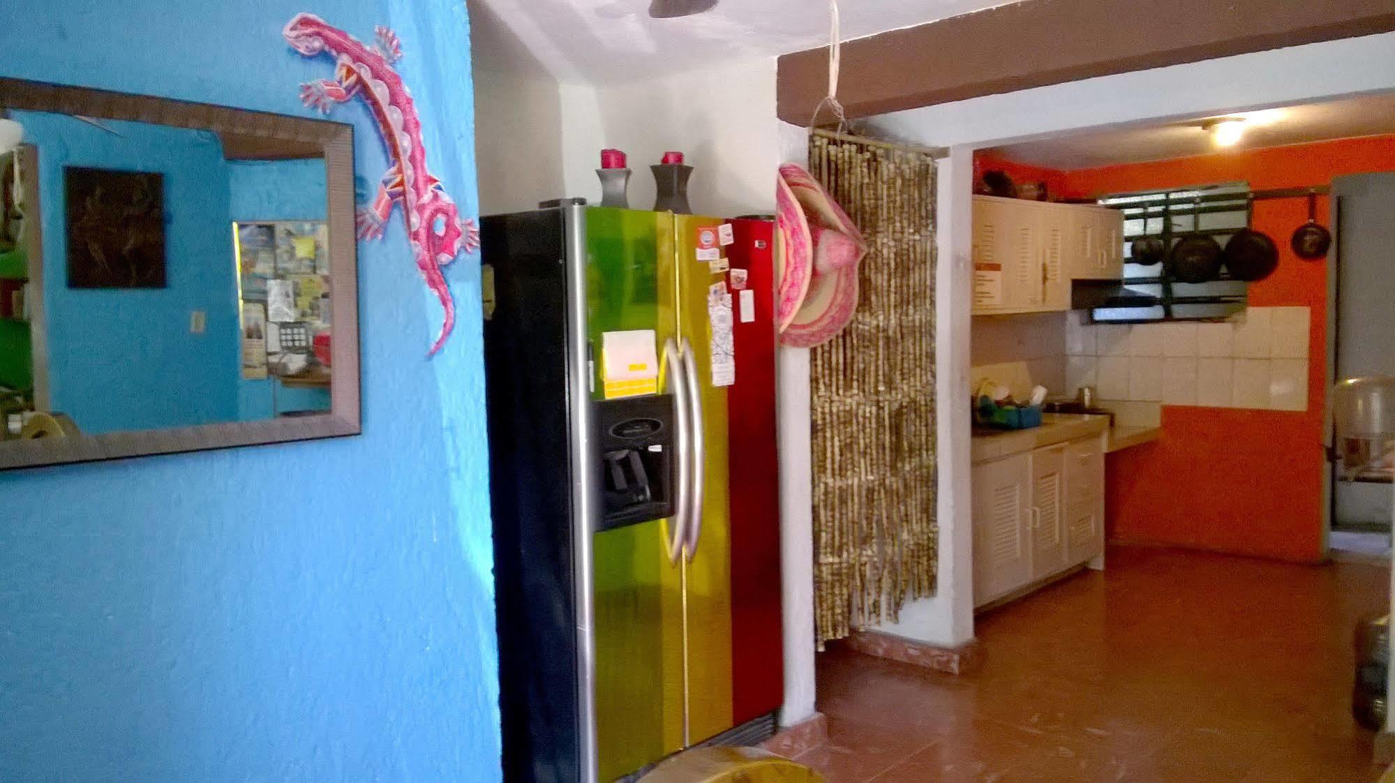 Mayan Hostel แคนคูน ภายนอก รูปภาพ