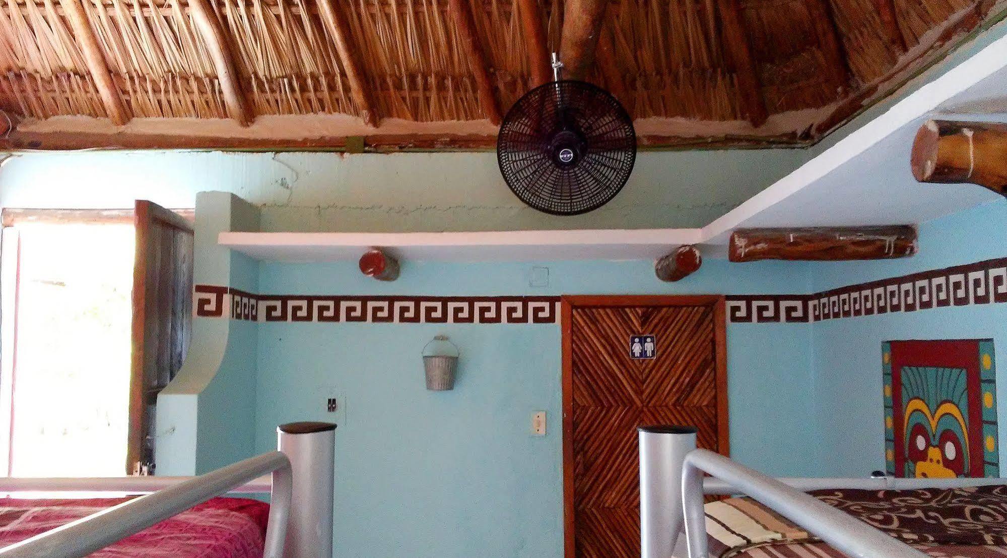 Mayan Hostel แคนคูน ภายนอก รูปภาพ